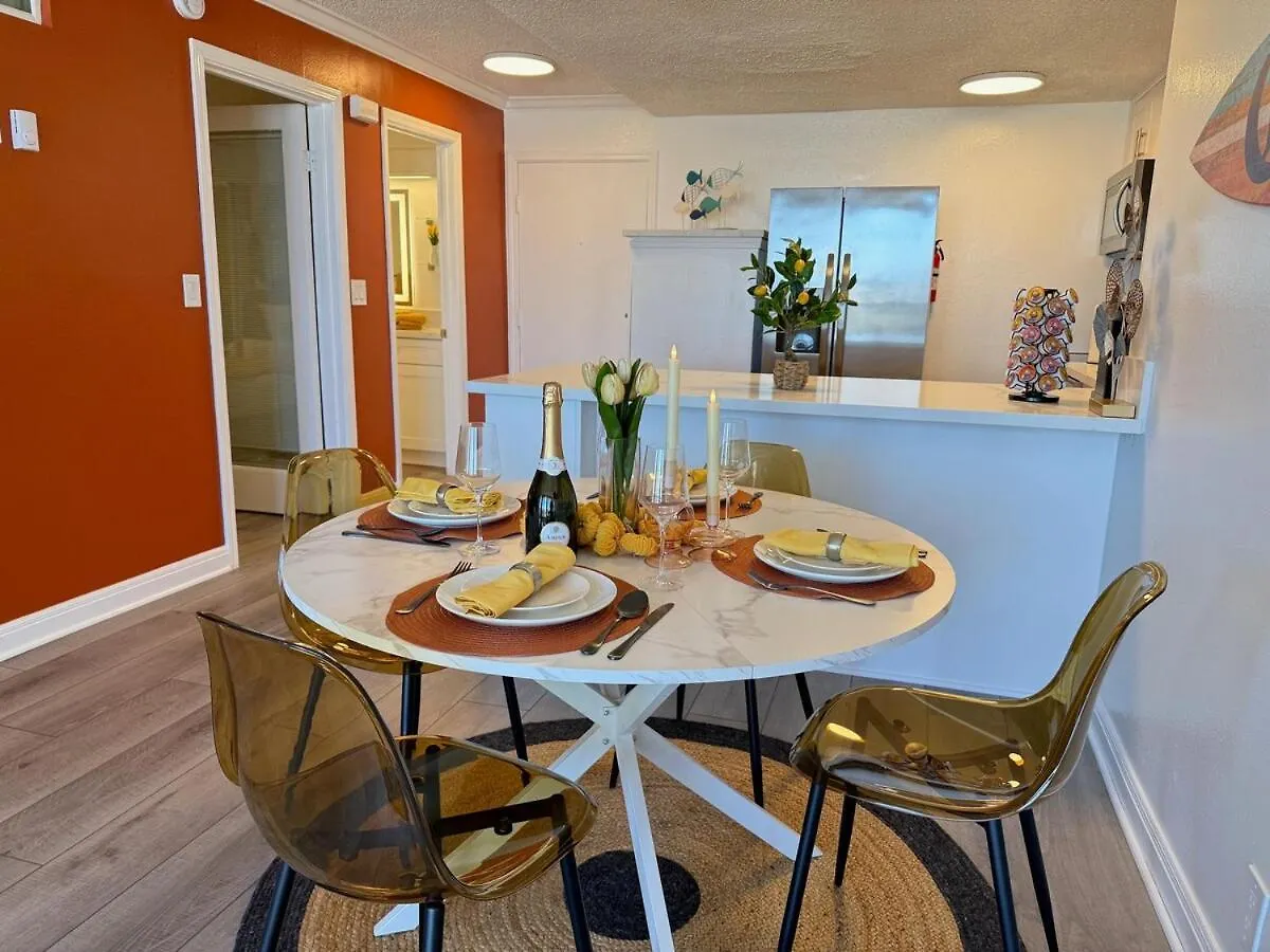 Oceanfront 2 Bedroom W Pool & Parking 234 Hermosa Beach Apartment