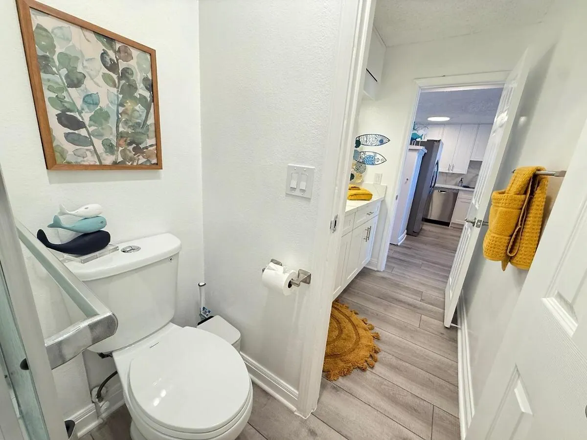 Oceanfront 2 Bedroom W Pool & Parking 234 Hermosa Beach 0*,  United States