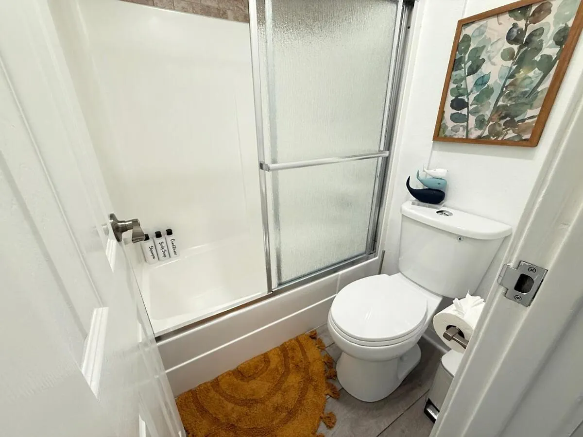 Oceanfront 2 Bedroom W Pool & Parking 234 Hermosa Beach Apartment