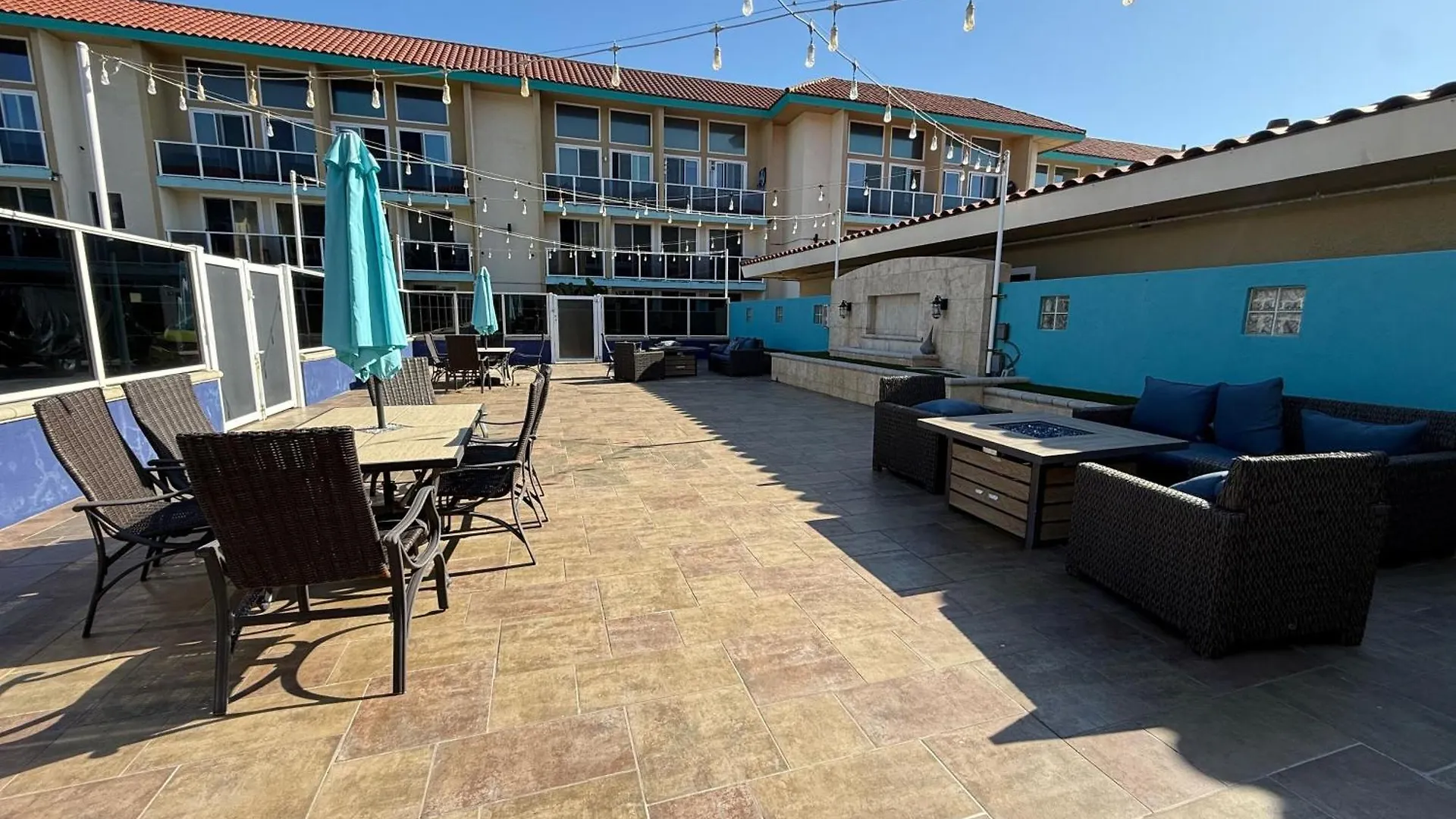 Apartment Oceanfront 2 Bedroom W Pool & Parking 234 Hermosa Beach